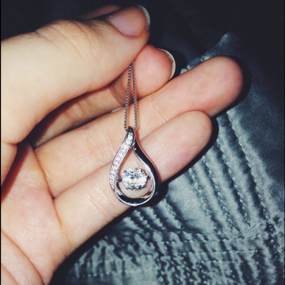 diamond teardrop necklace